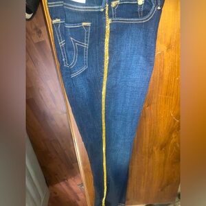 True religion Size 32 gold chain side trim jeans